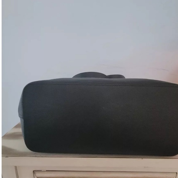 Cole Haan tote bag large cream & navy w/ removable interior pocket Vegan Leather - Picture 9 of 10